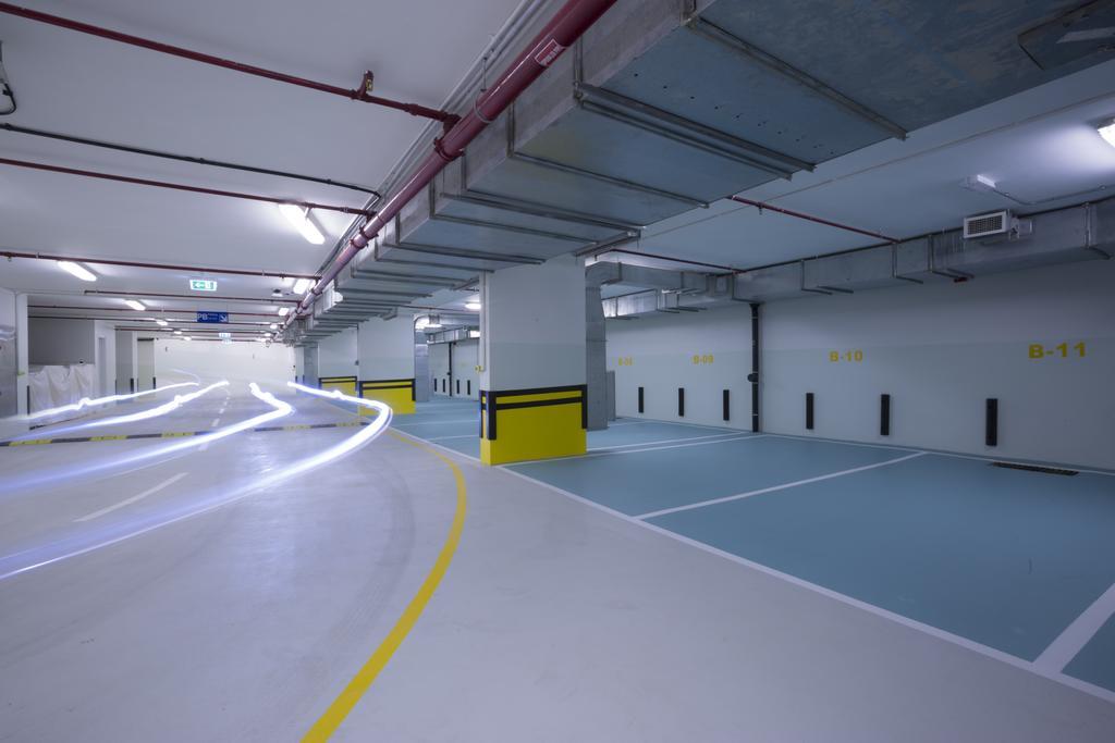 แกรนด์ เมอร์เคียว เรสซิเดนซ์ อาบู ดาบี Aparthotel อาบูดาบี ภายนอก รูปภาพ The parking garage
