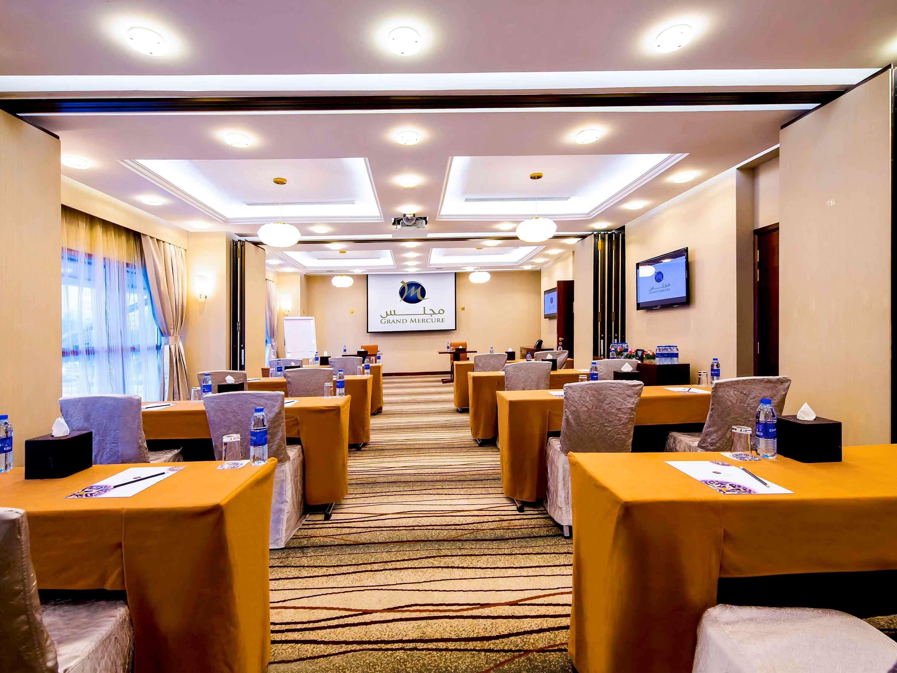 แกรนด์ เมอร์เคียว เรสซิเดนซ์ อาบู ดาบี Aparthotel อาบูดาบี ภายนอก รูปภาพ Meeting room