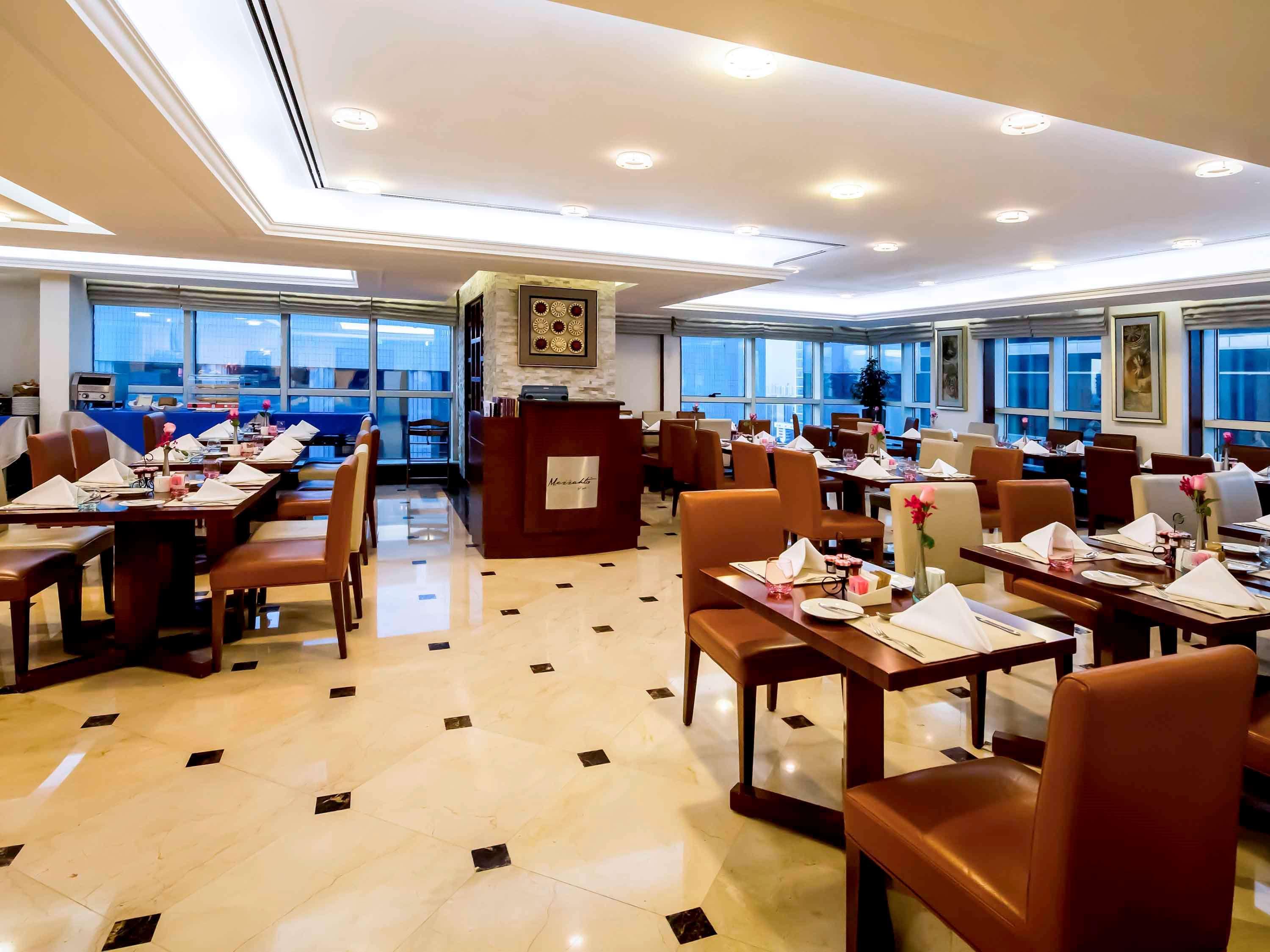 แกรนด์ เมอร์เคียว เรสซิเดนซ์ อาบู ดาบี Aparthotel อาบูดาบี ภายนอก รูปภาพ The restaurant