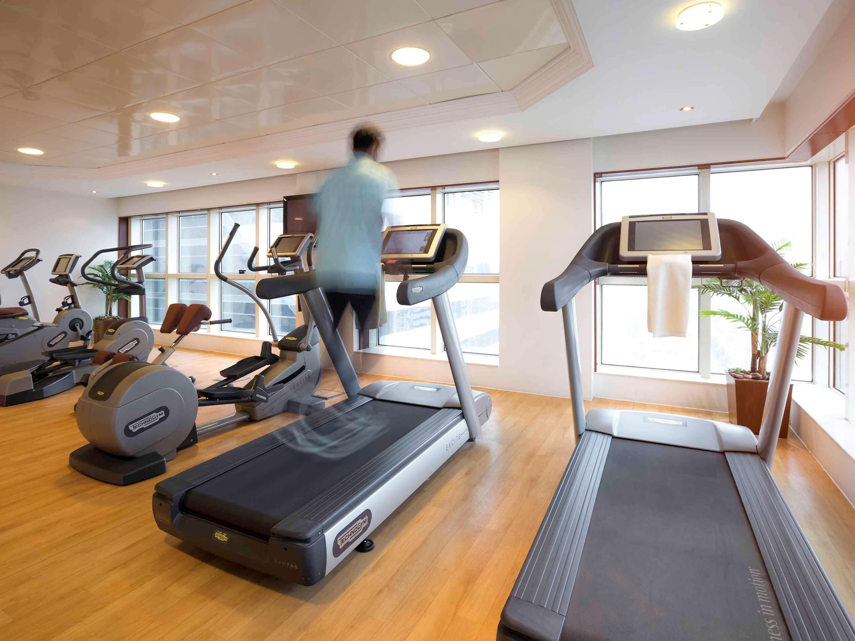 แกรนด์ เมอร์เคียว เรสซิเดนซ์ อาบู ดาบี Aparthotel อาบูดาบี ภายนอก รูปภาพ A treadmill