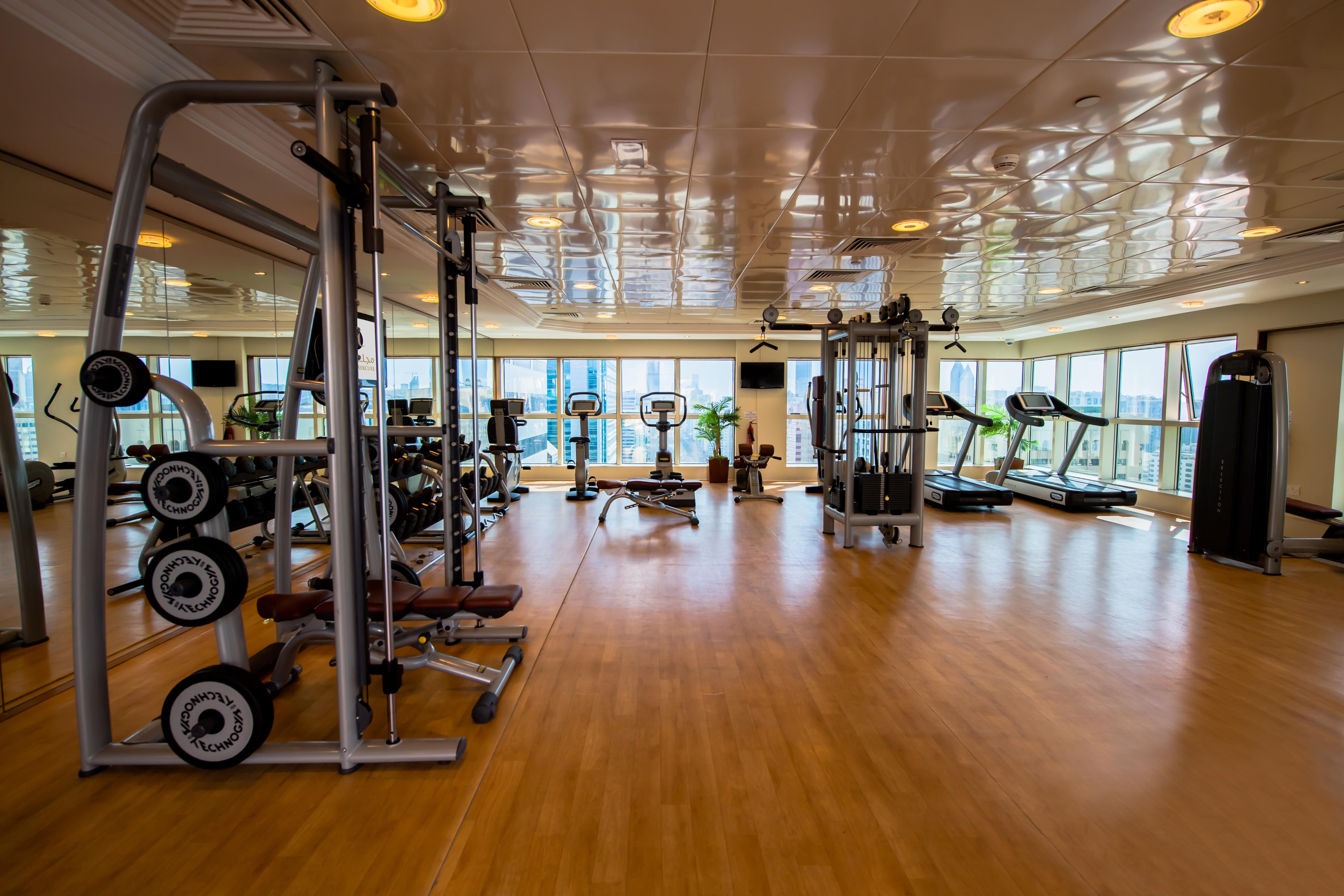แกรนด์ เมอร์เคียว เรสซิเดนซ์ อาบู ดาบี Aparthotel อาบูดาบี ภายนอก รูปภาพ A gym in a hotel