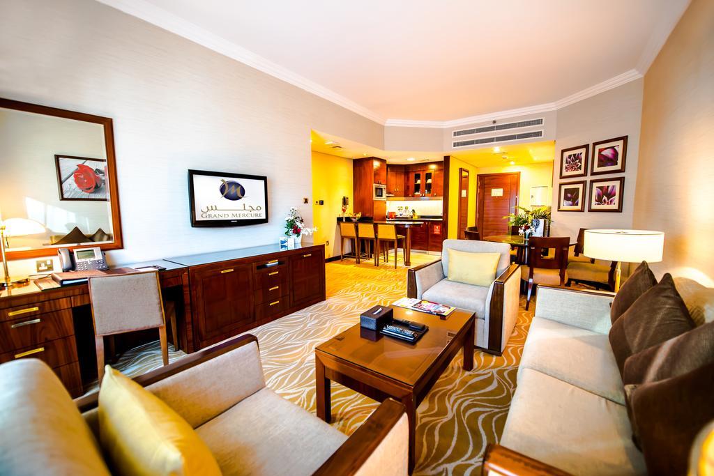 แกรนด์ เมอร์เคียว เรสซิเดนซ์ อาบู ดาบี Aparthotel อาบูดาบี ภายนอก รูปภาพ A suite at Jumeirah Creekside