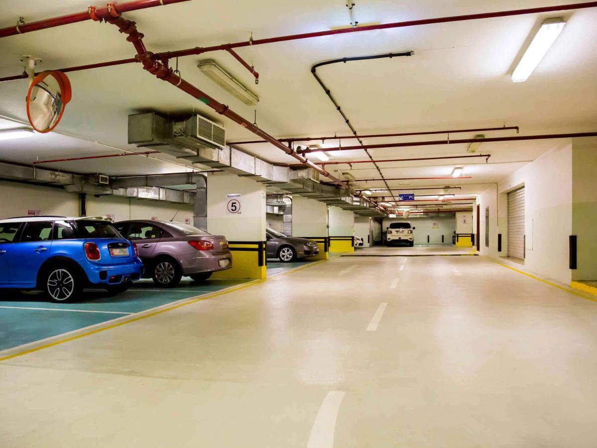 แกรนด์ เมอร์เคียว เรสซิเดนซ์ อาบู ดาบี Aparthotel อาบูดาบี ภายนอก รูปภาพ The car park